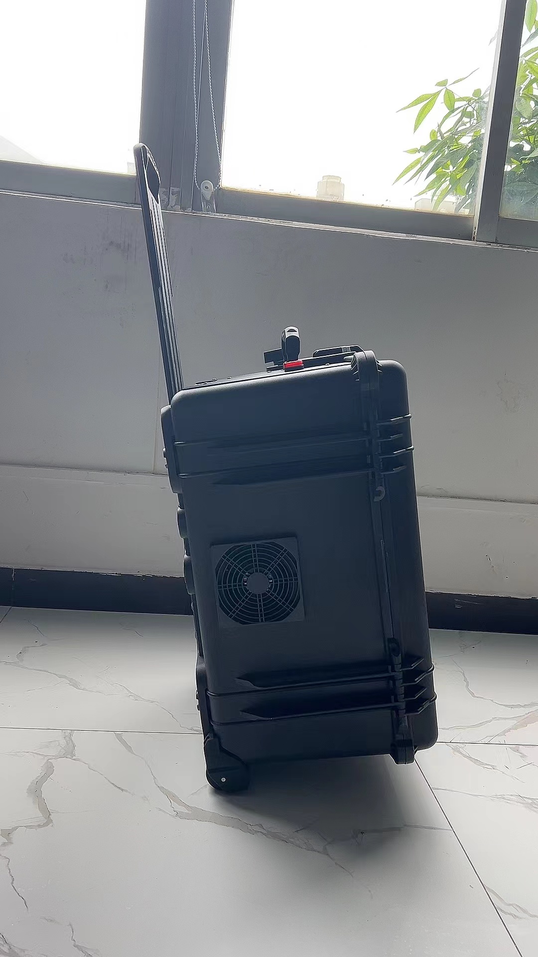 永春手拉箱型移动通信干扰器